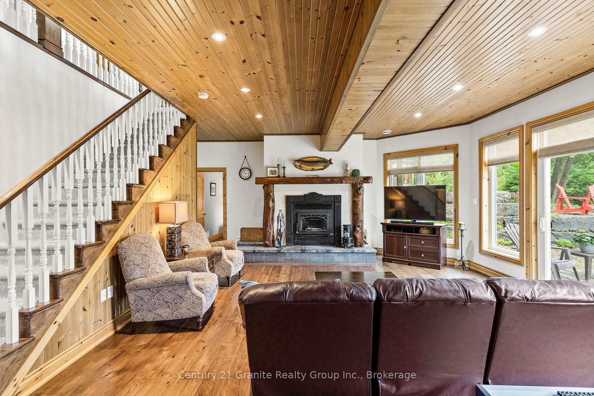 Photo 30 of 1003 Pontiac Drive, Minden Hills, Minden — HOMEH