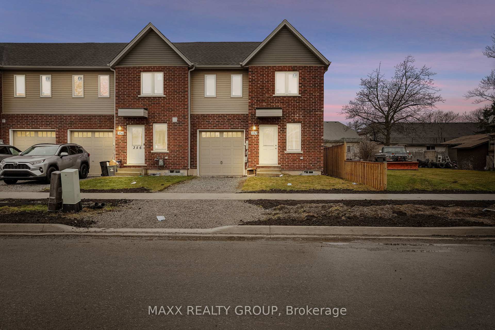 Photo 2 of 352 Alberta Street, Welland, Lincoln/Crowland — HOMEH