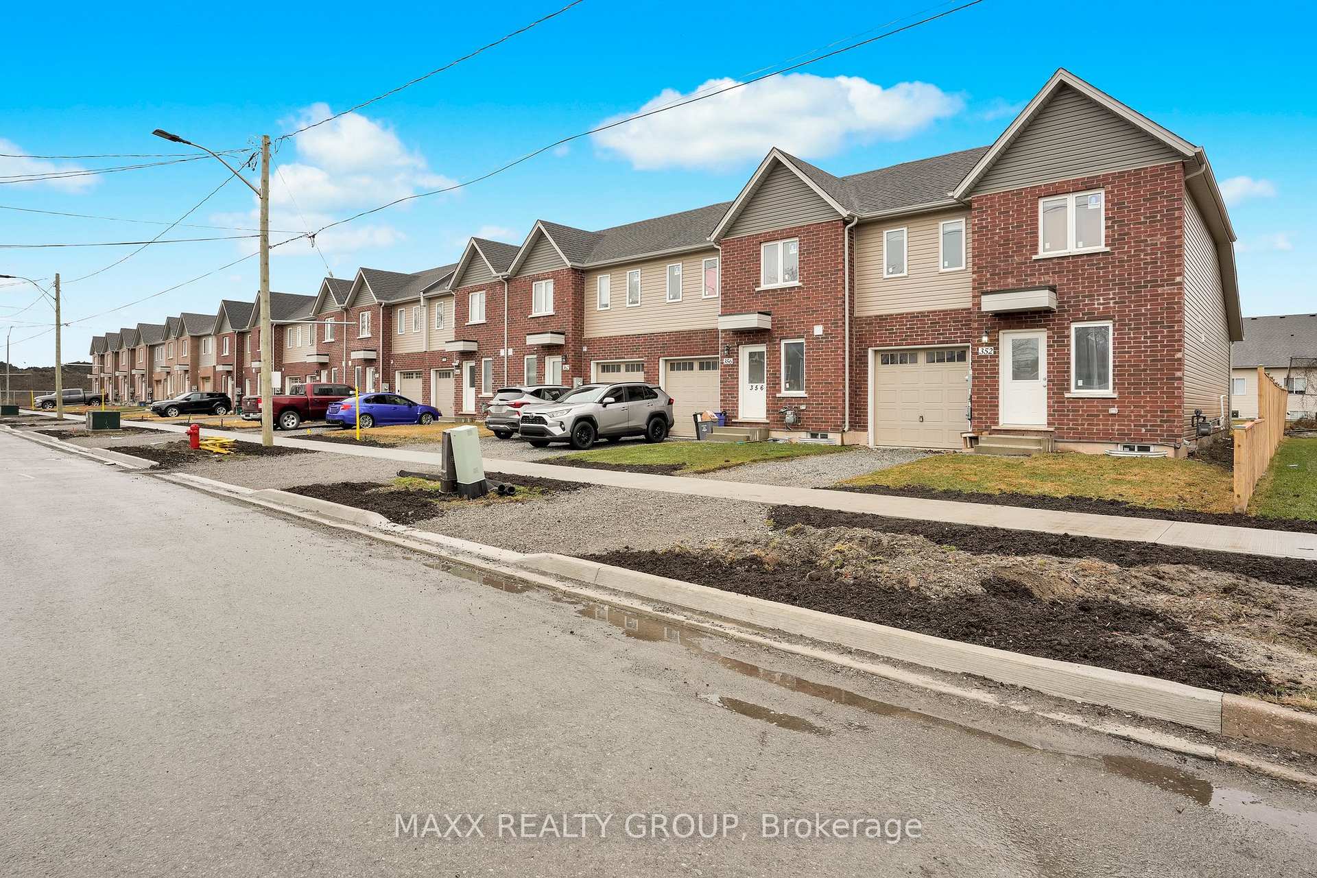 Photo 3 of 352 Alberta Street, Welland, Lincoln/Crowland — HOMEH