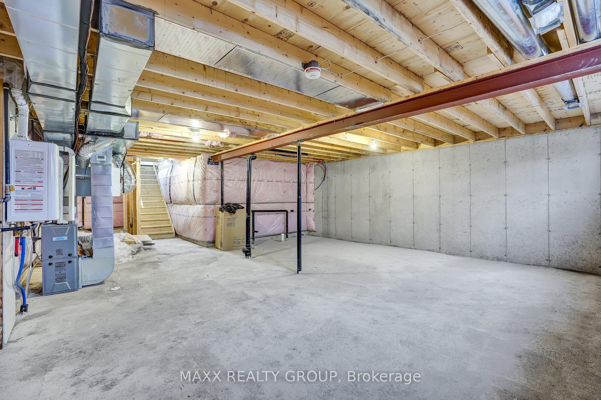 Photo 38 of 352 Alberta Street, Welland, Lincoln/Crowland — HOMEH
