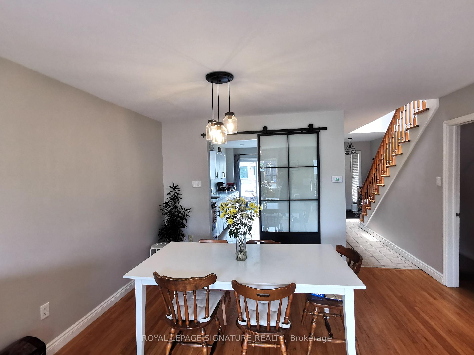 Photo 6 of 13 Mulberry Crescent, Toronto, Oakwood Village — HOMEH