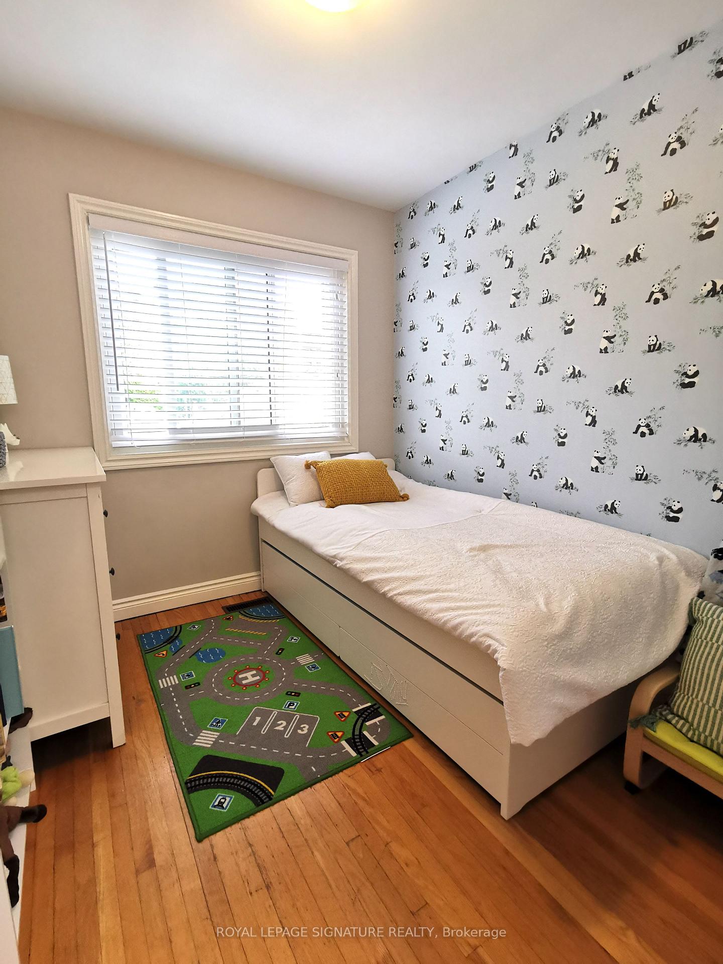 Photo 18 of 13 Mulberry Crescent, Toronto, Oakwood Village — HOMEH