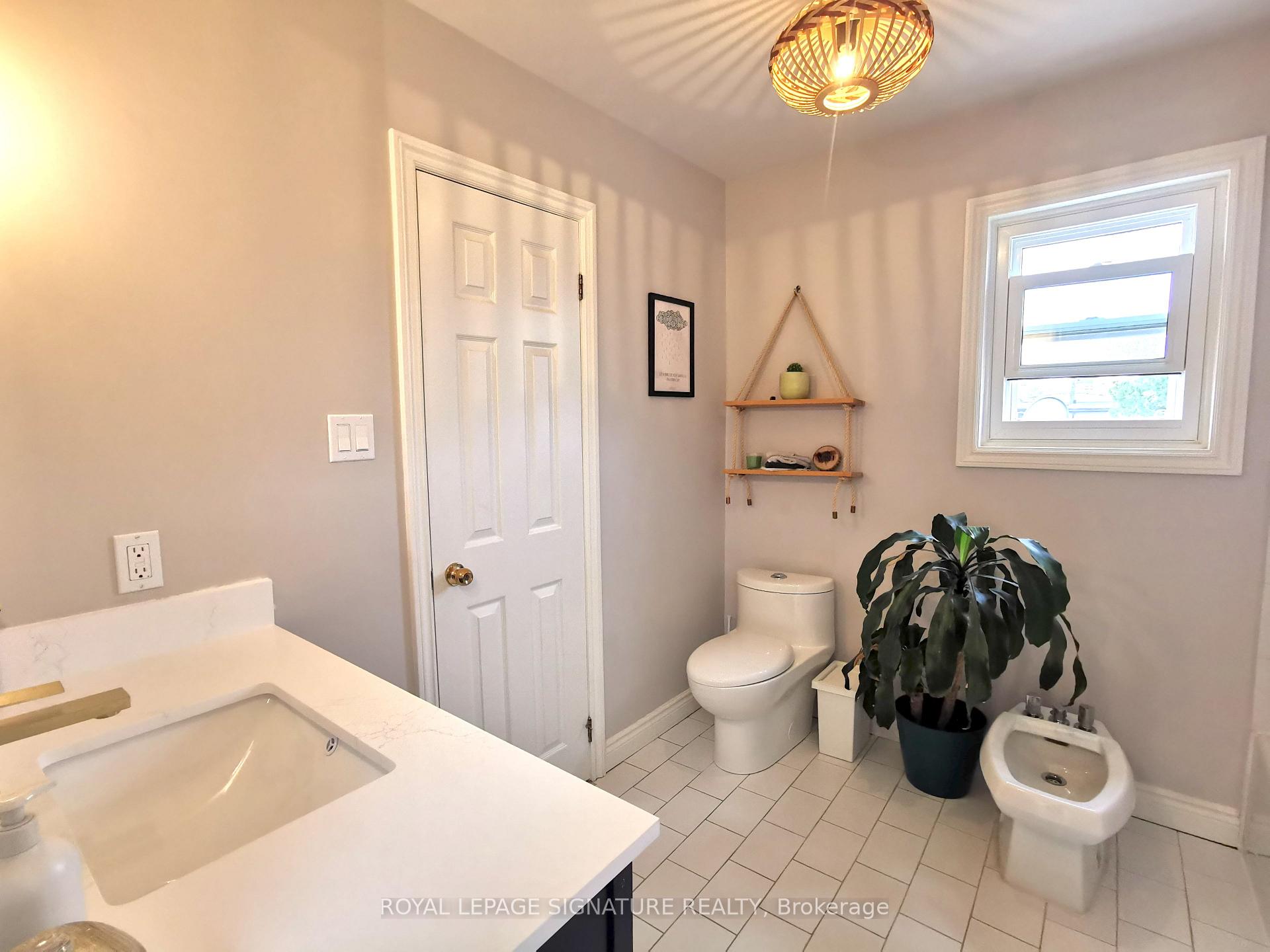 Photo 19 of 13 Mulberry Crescent, Toronto, Oakwood Village — HOMEH