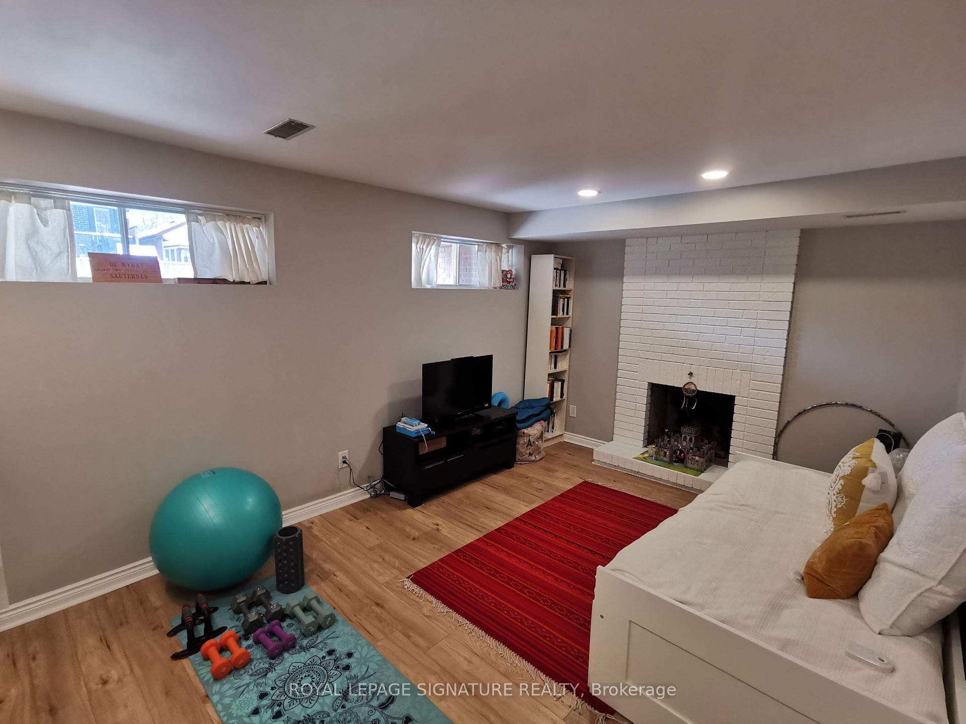 Photo 25 of 13 Mulberry Crescent, Toronto, Oakwood Village — HOMEH