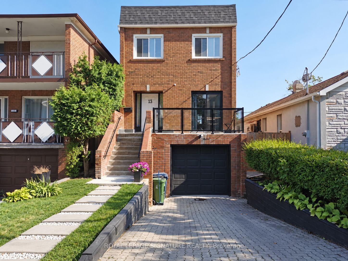 Photo 2 of 13 Mulberry Crescent, Toronto, Oakwood Village — HOMEH