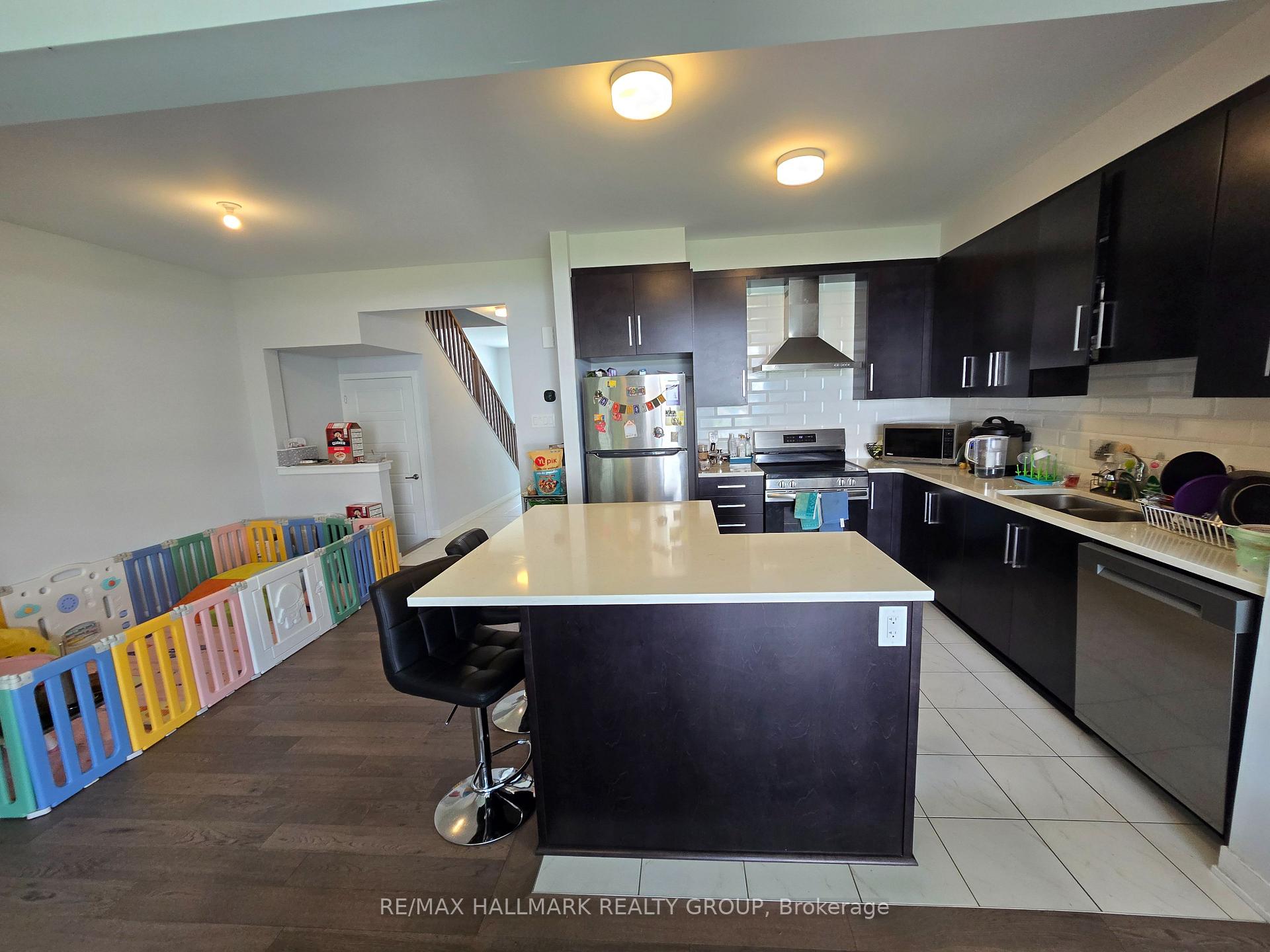 Photo 5 of 646 Fenwick Way, Ottawa, Barrhaven - Stonebridge — HOMEH
