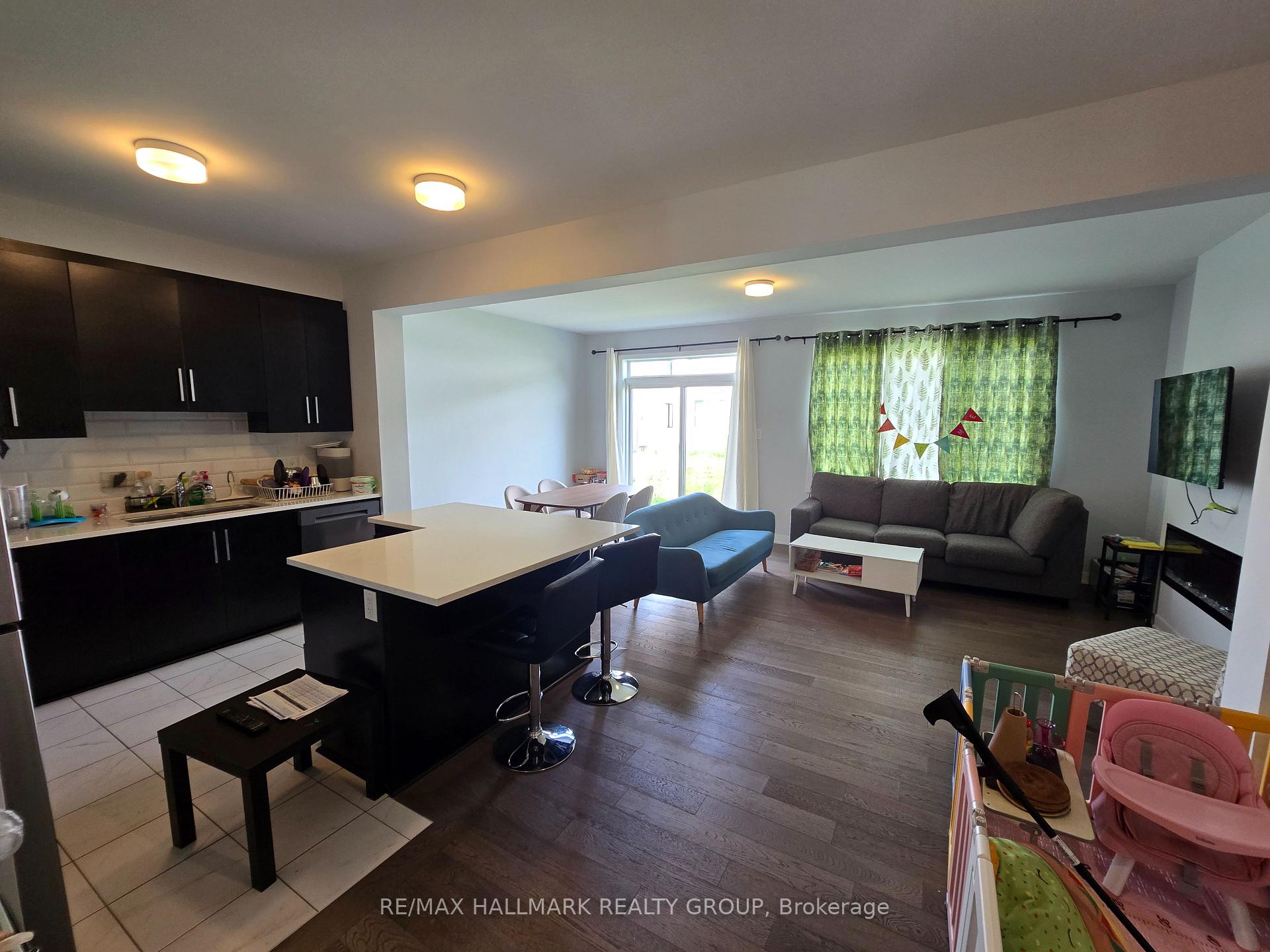 Photo 8 of 646 Fenwick Way, Ottawa, Barrhaven - Stonebridge — HOMEH
