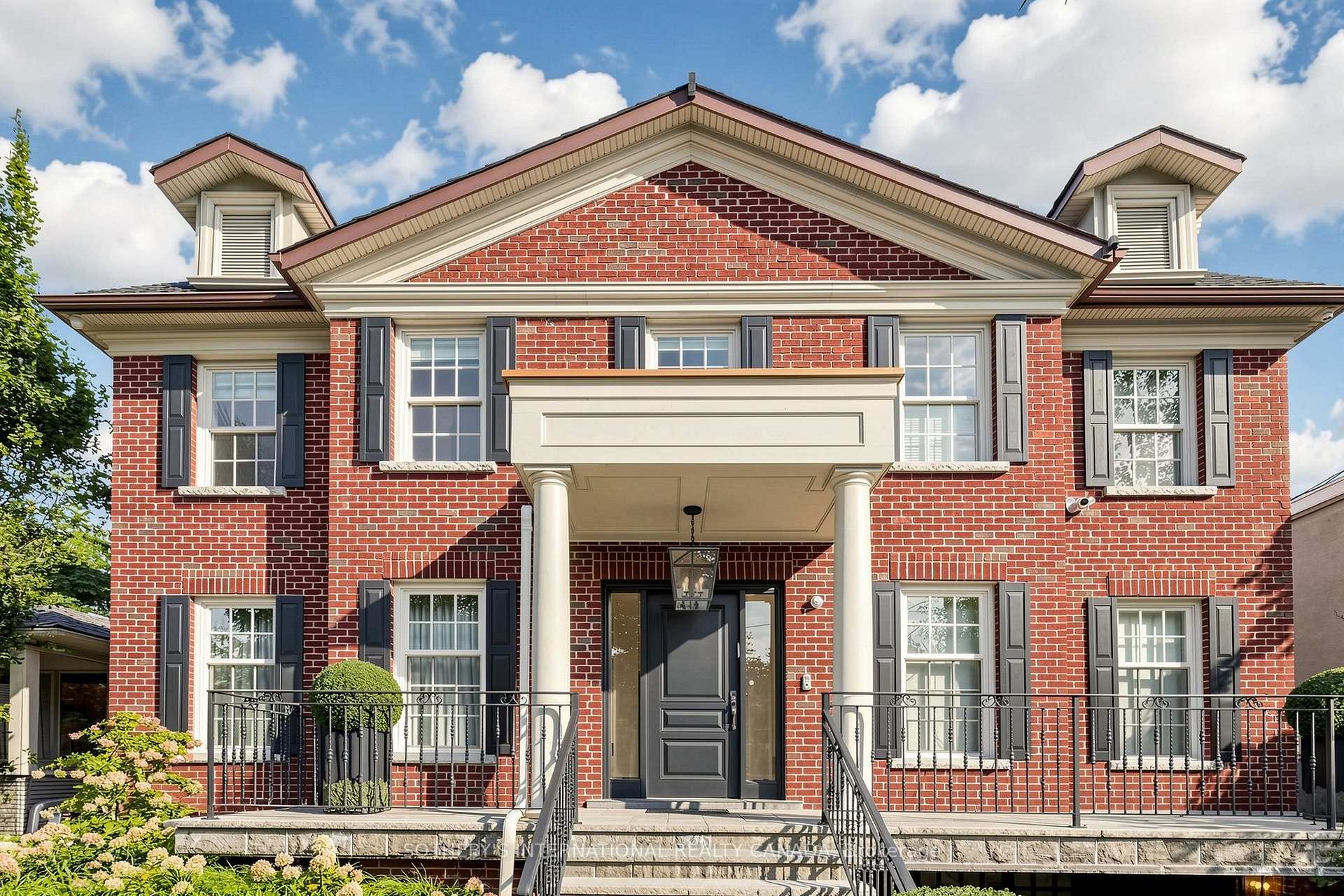 Photo 1 of 230 Hillhurst Boulevard, Toronto, Bedford Park-Nortown — HOMEH