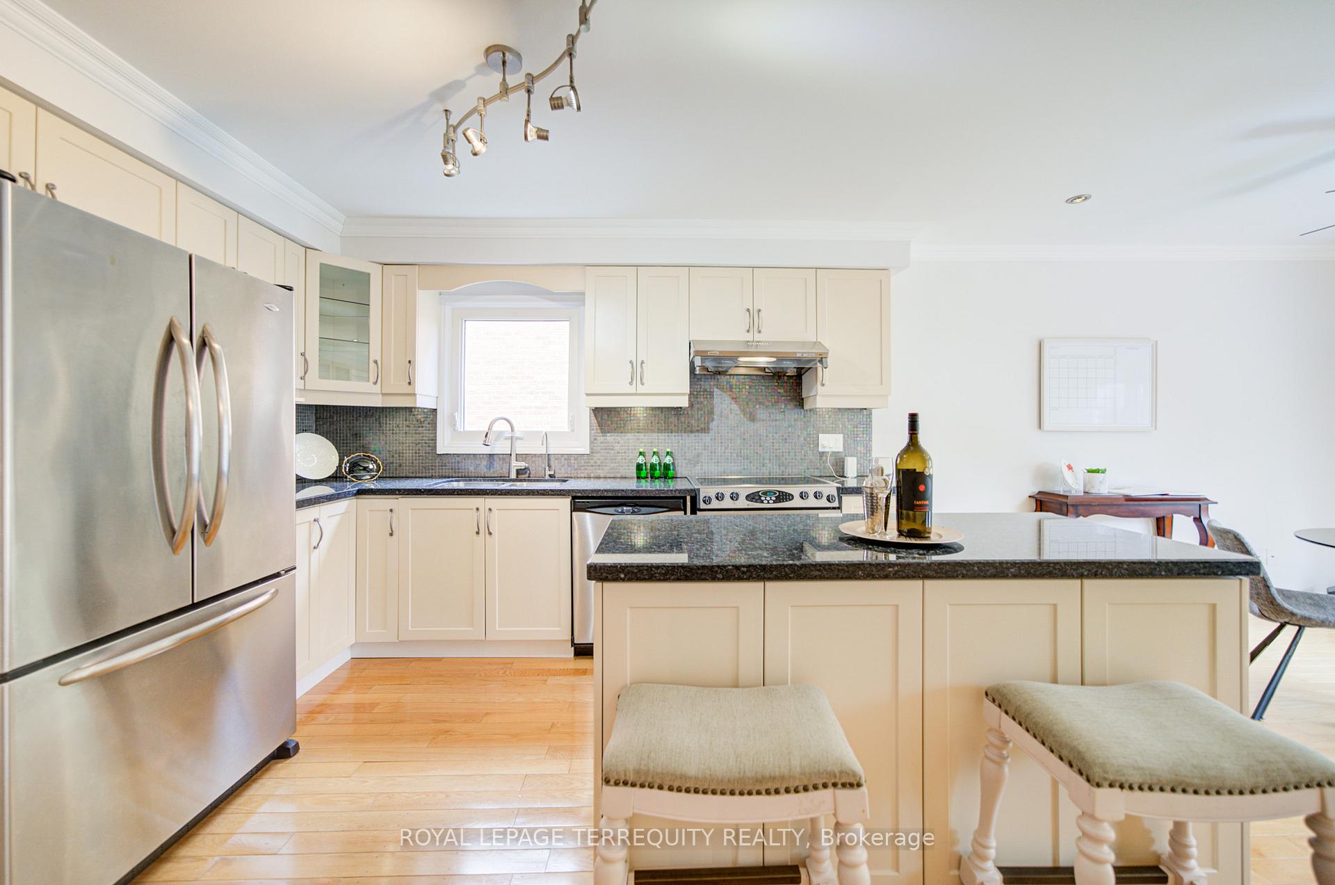 Photo 12 of 1656 Carrington Road, Mississauga, East Credit — HOMEH