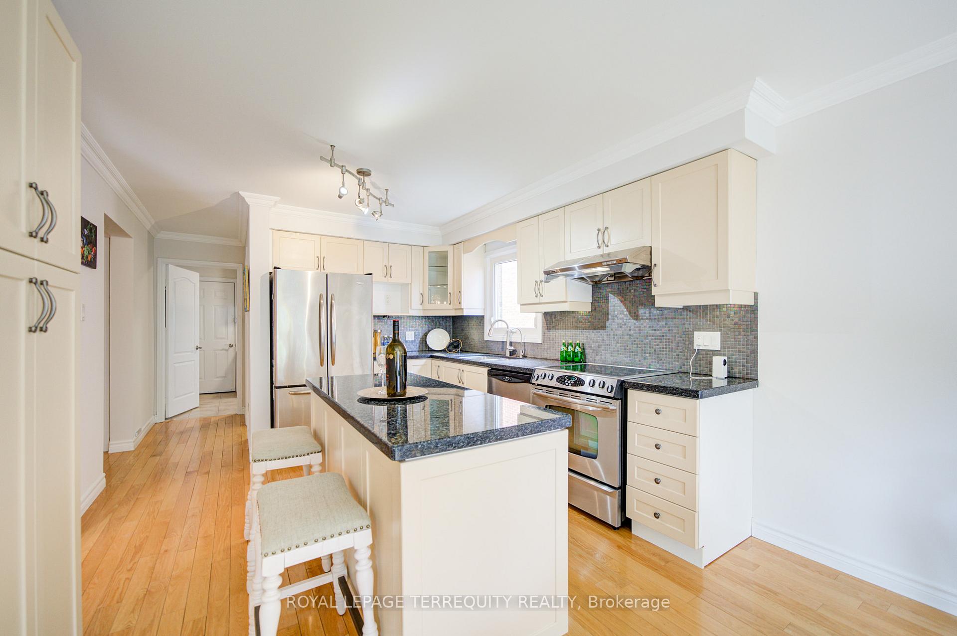 Photo 13 of 1656 Carrington Road, Mississauga, East Credit — HOMEH