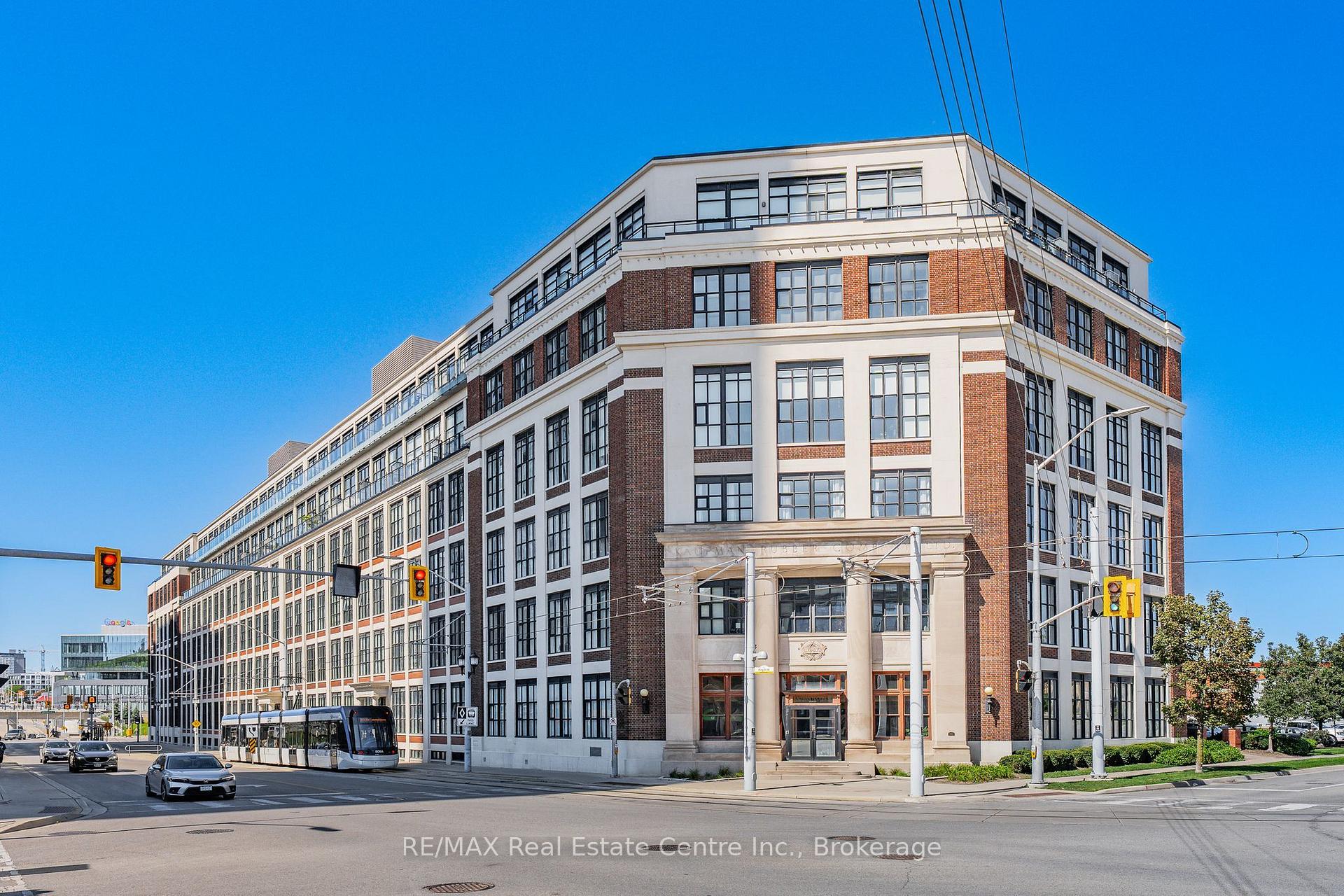 Photo of Unit 314, 410 King Street W