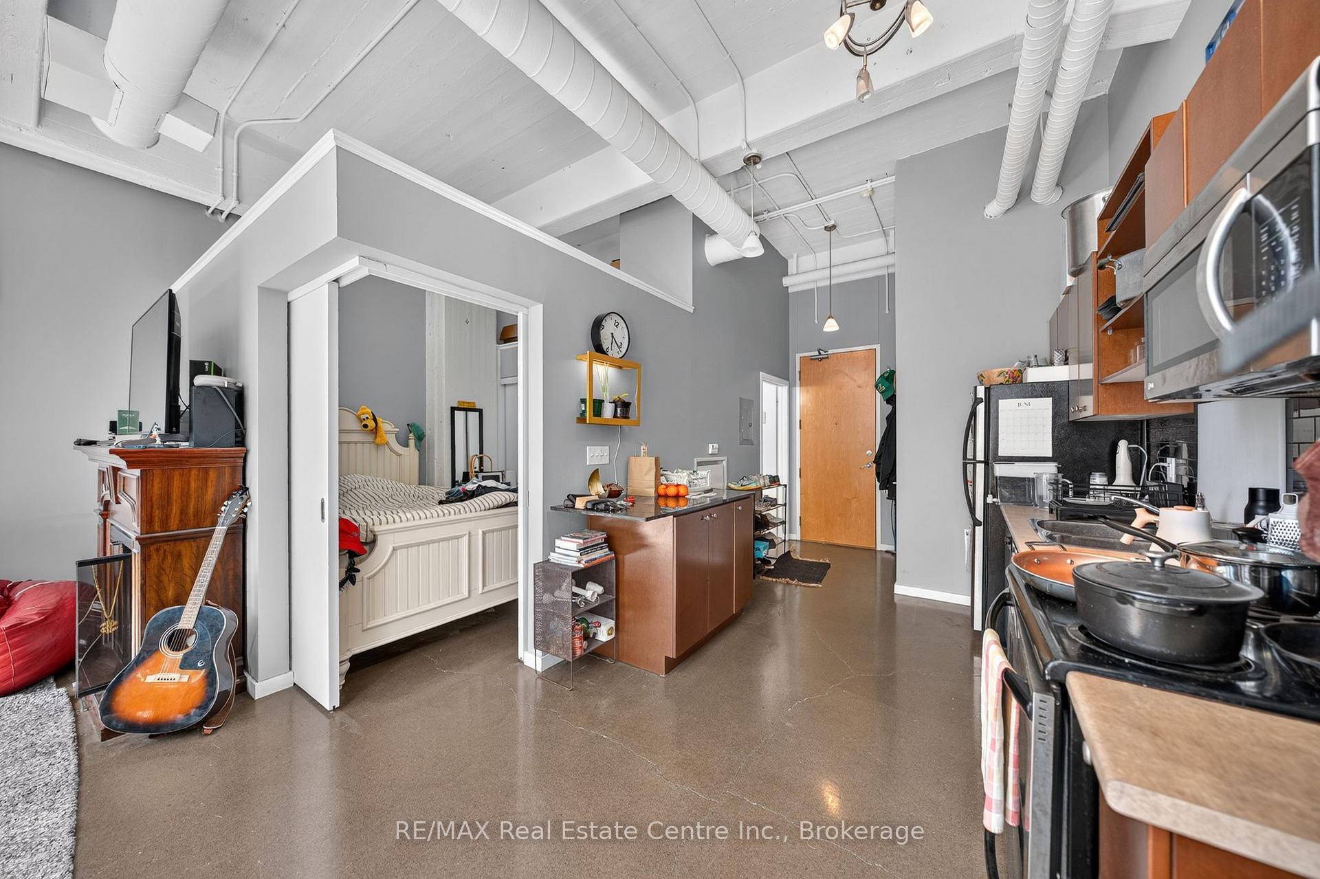 Photo 13 of Unit 314, 410 King Street W, Kitchener, City Commercial Core — HOMEH