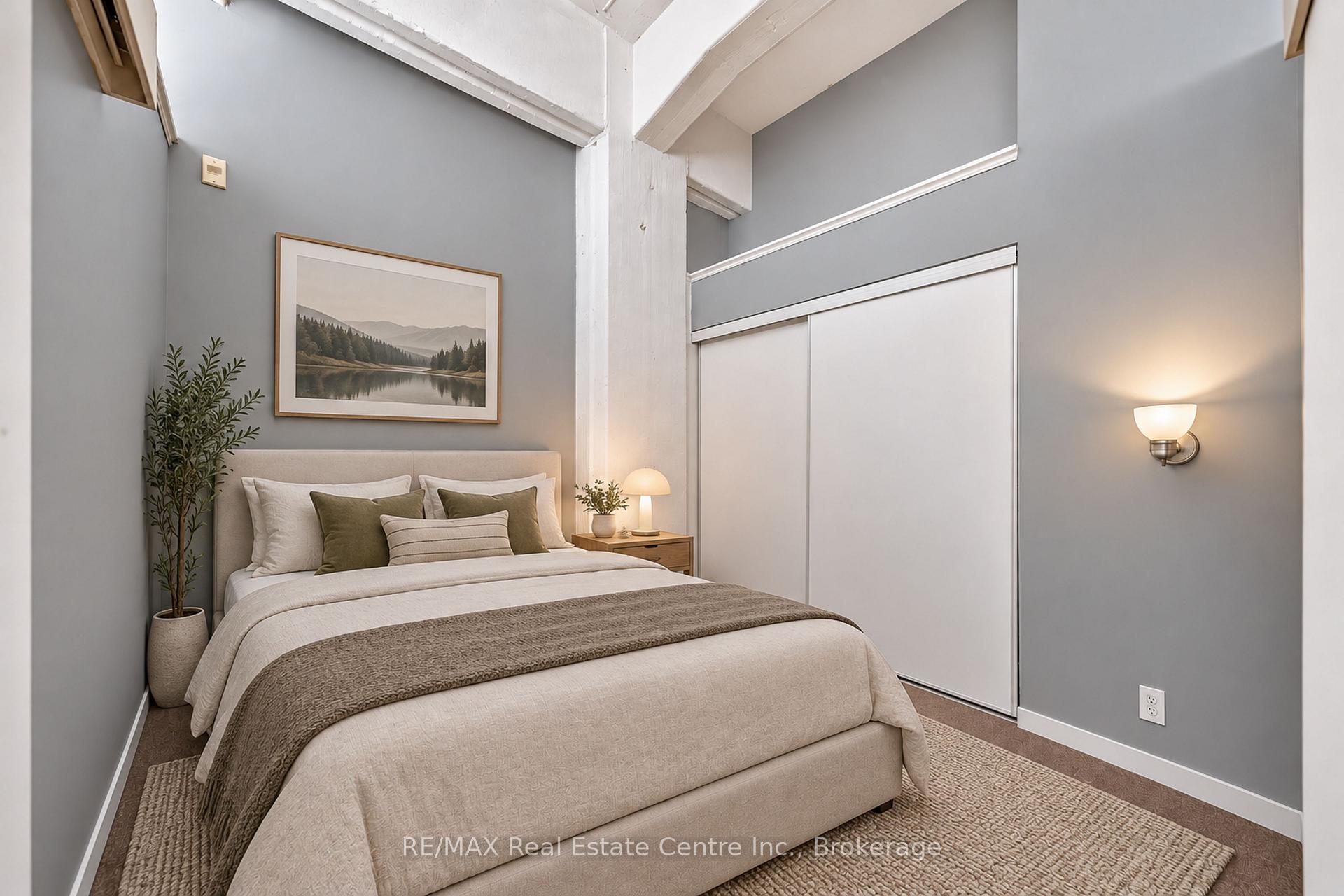 Photo 14 of Unit 314, 410 King Street W, Kitchener, City Commercial Core — HOMEH