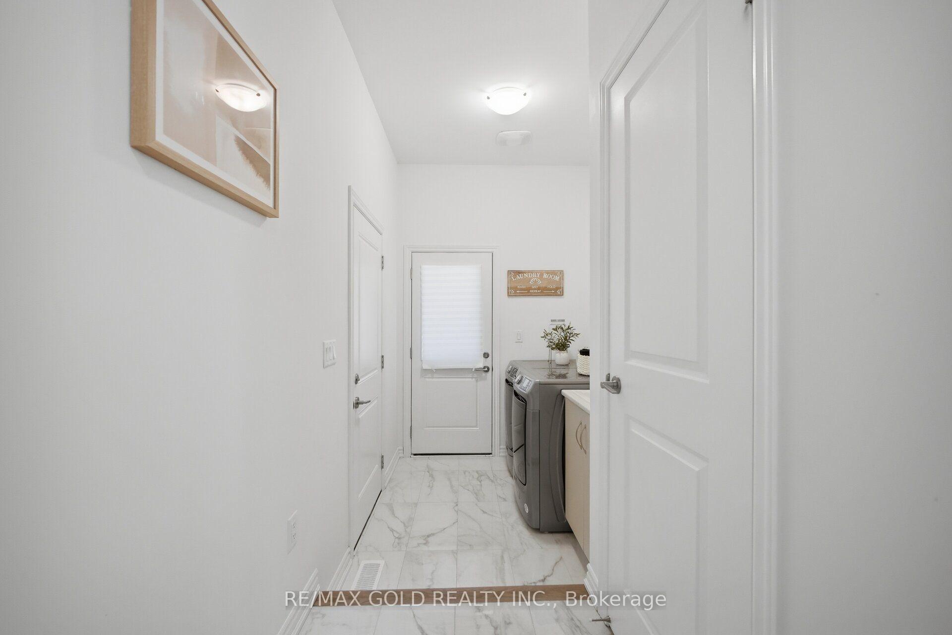 Photo 21 of 8 Huggins Drive, Whitby, Rural Whitby — HOMEH