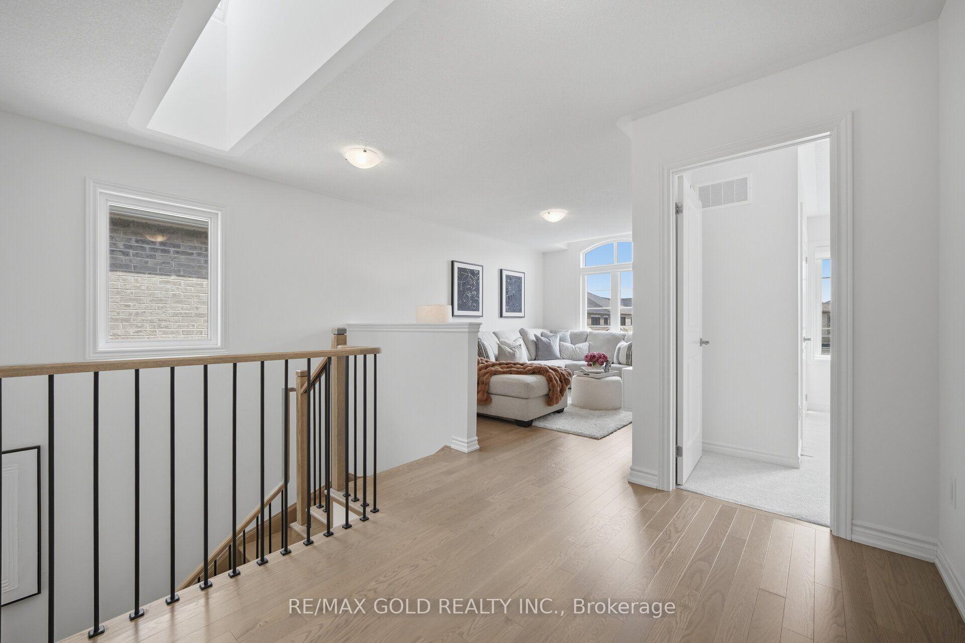 Photo 25 of 8 Huggins Drive, Whitby, Rural Whitby — HOMEH