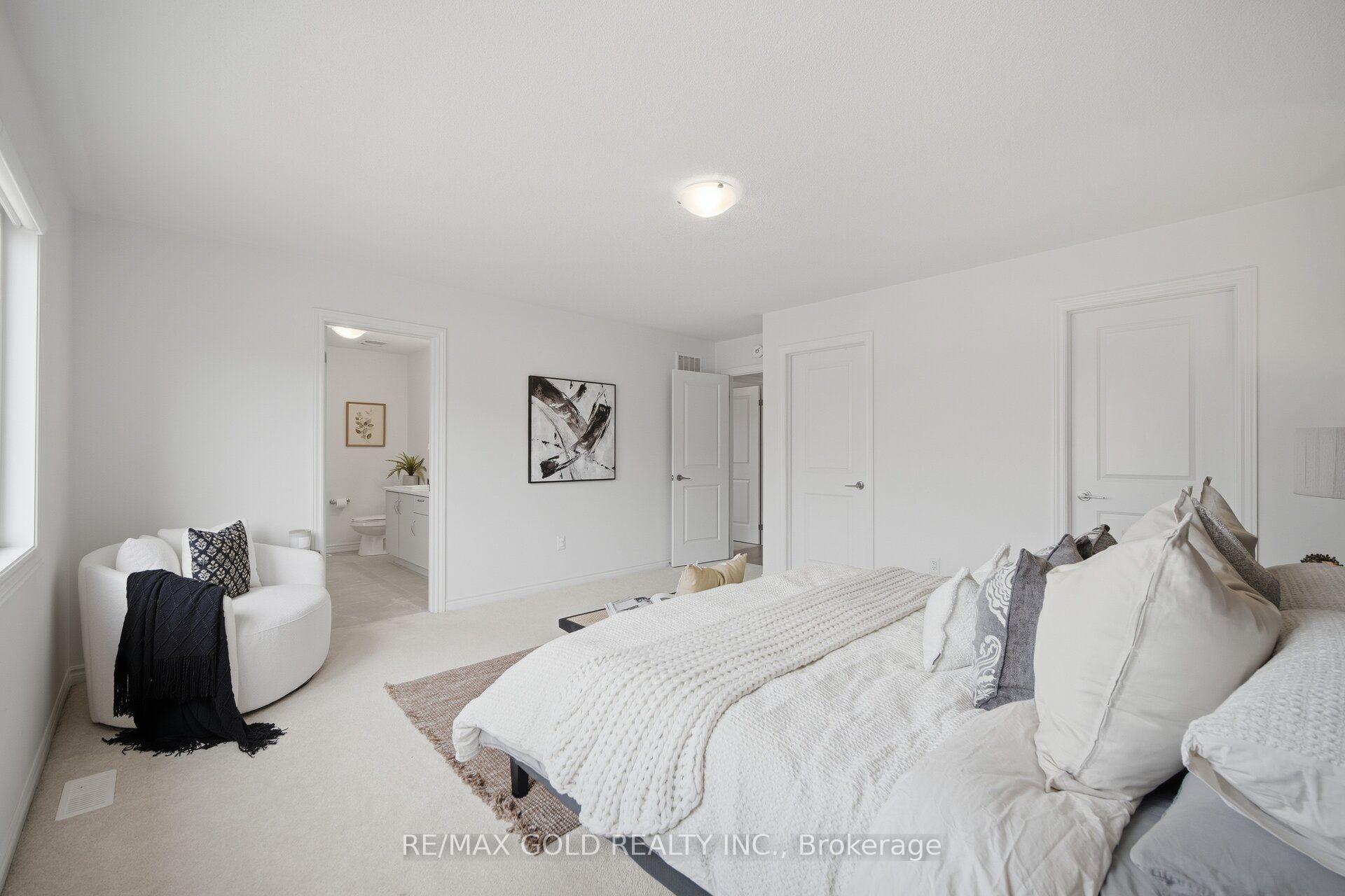 Photo 28 of 8 Huggins Drive, Whitby, Rural Whitby — HOMEH
