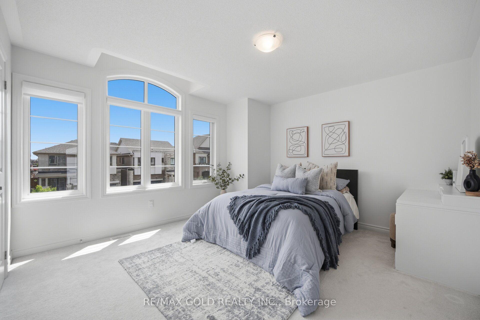 Photo 31 of 8 Huggins Drive, Whitby, Rural Whitby — HOMEH
