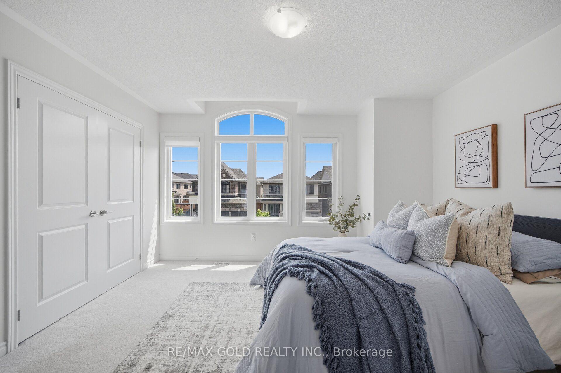 Photo 32 of 8 Huggins Drive, Whitby, Rural Whitby — HOMEH