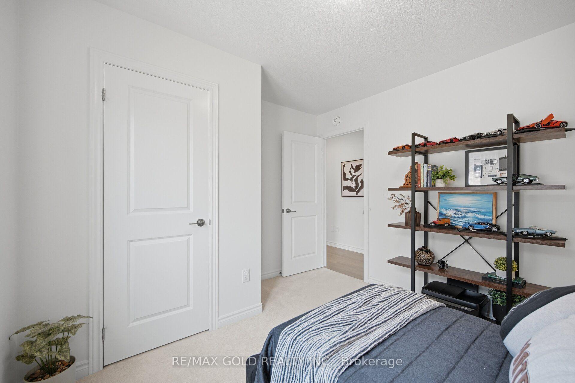 Photo 40 of 8 Huggins Drive, Whitby, Rural Whitby — HOMEH