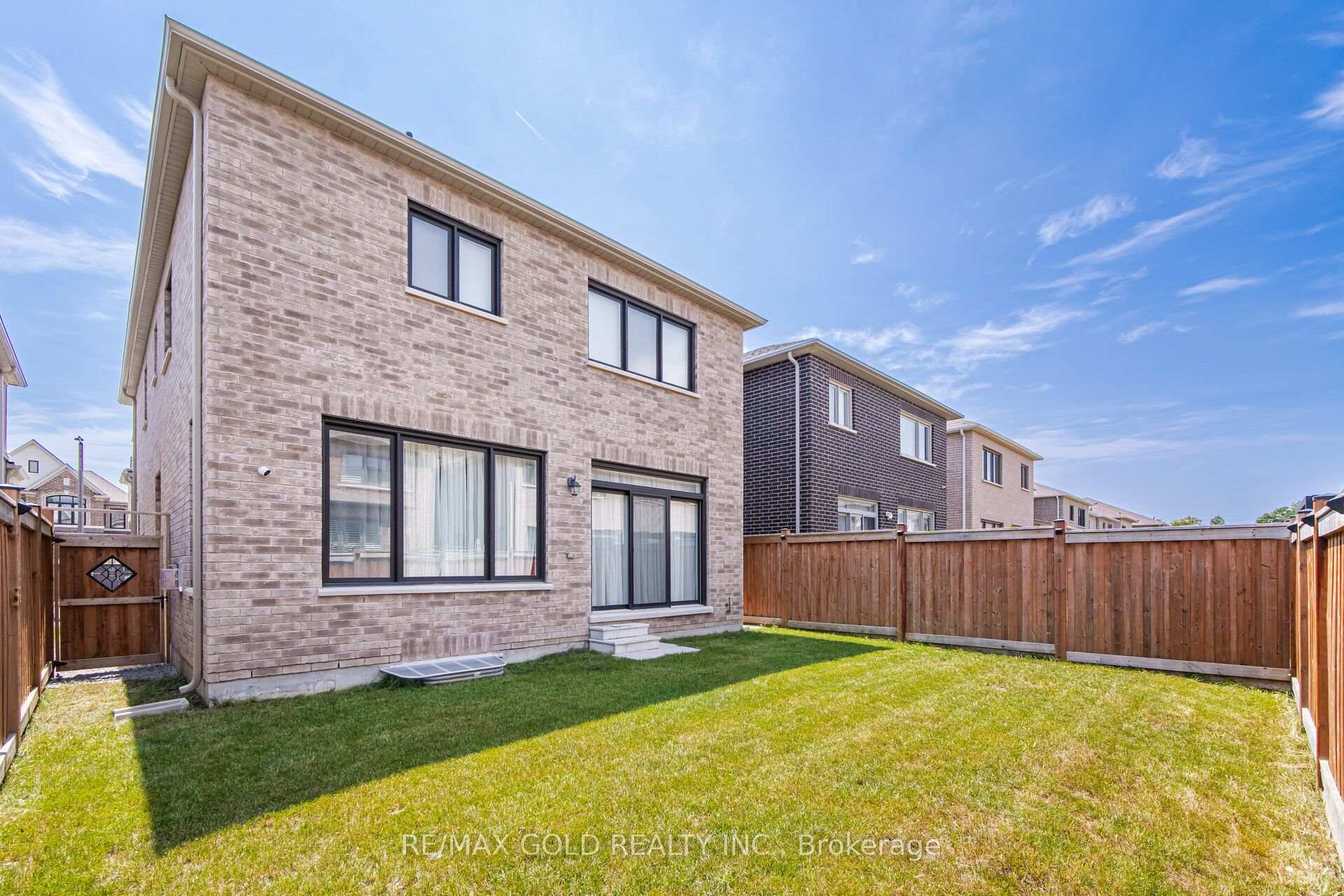 Photo 49 of 8 Huggins Drive, Whitby, Rural Whitby — HOMEH