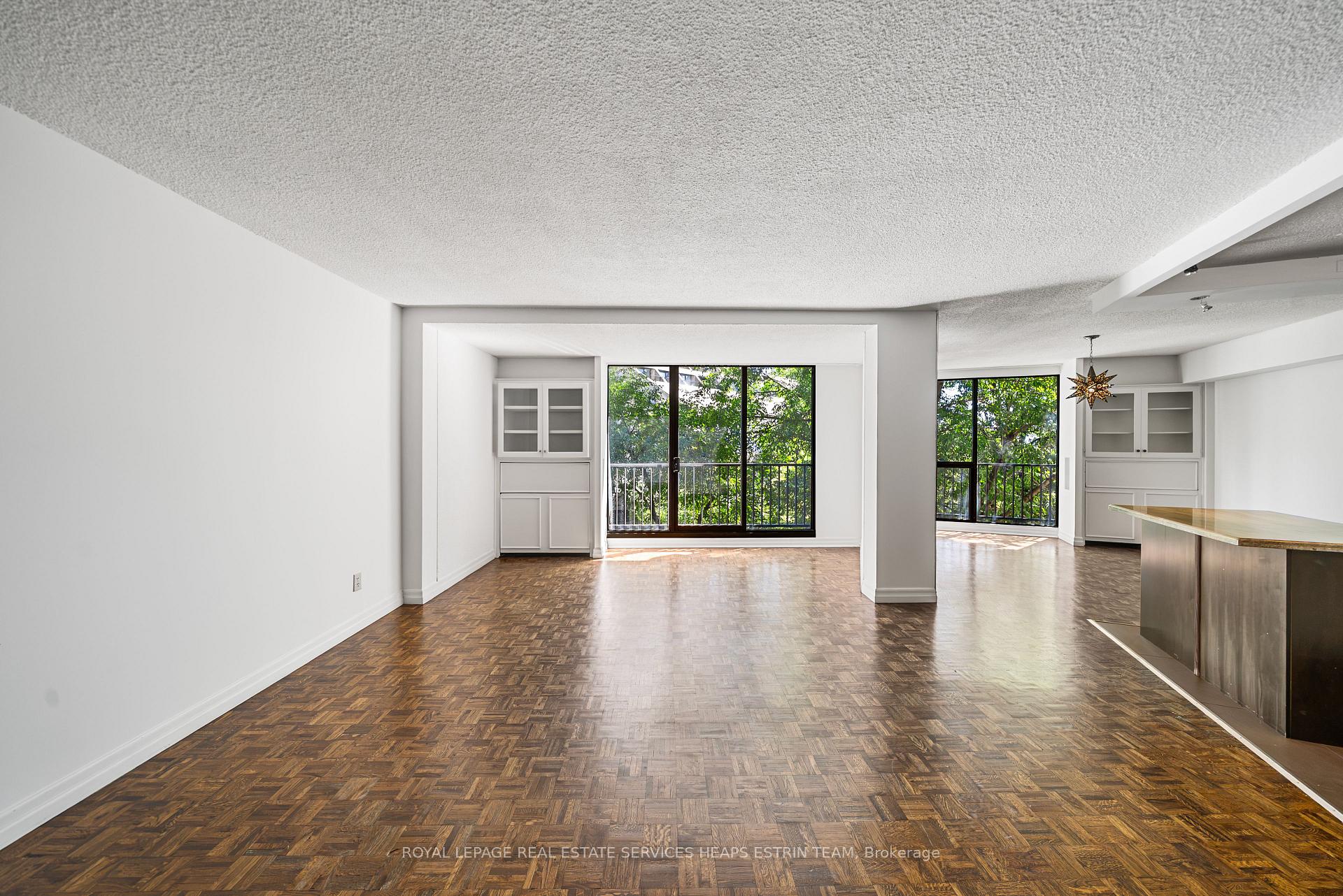 Photo 6 of Unit #411, 33 Harbour Square, Toronto, Waterfront Communities — HOMEH
