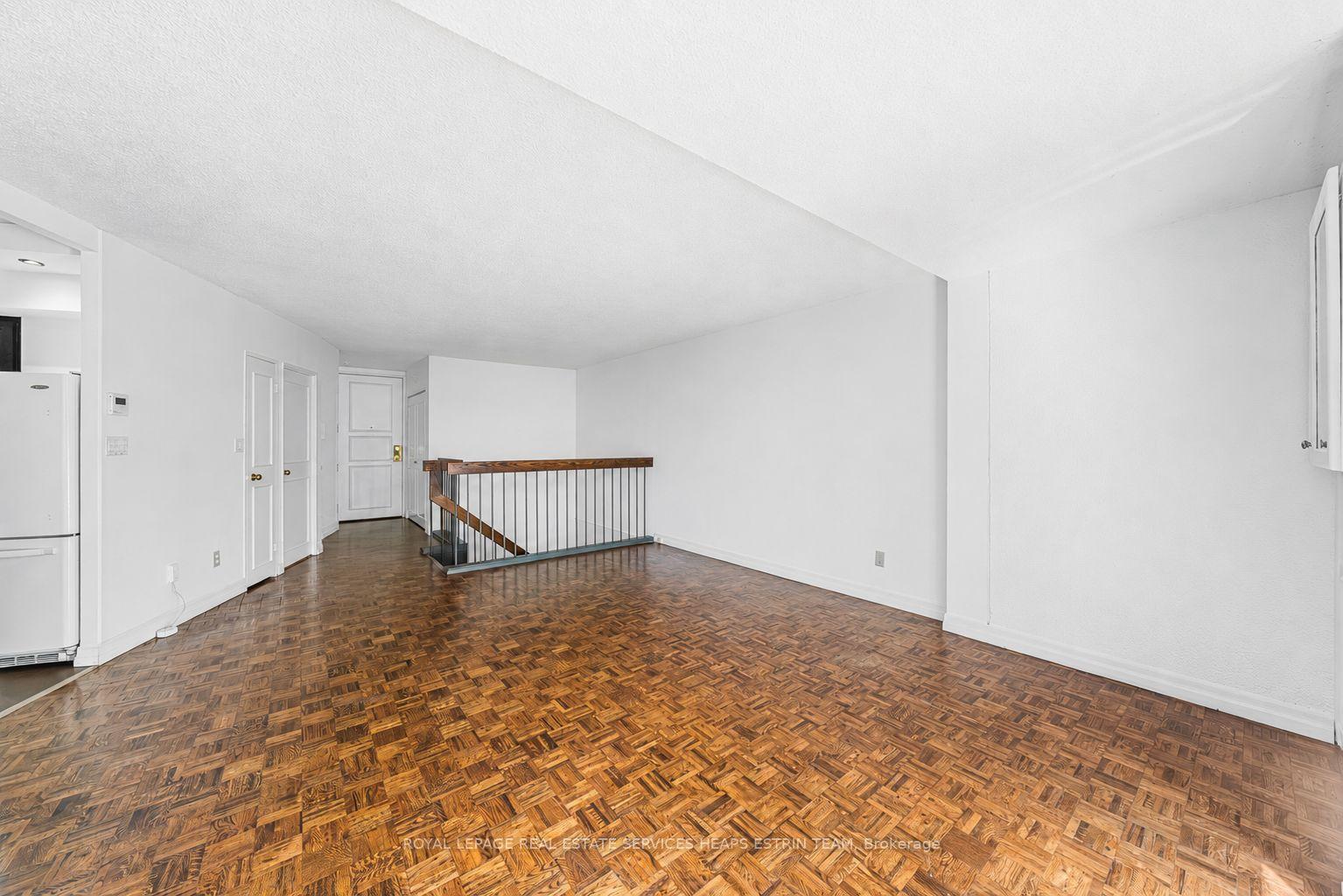 Photo 16 of Unit #411, 33 Harbour Square, Toronto, Waterfront Communities — HOMEH