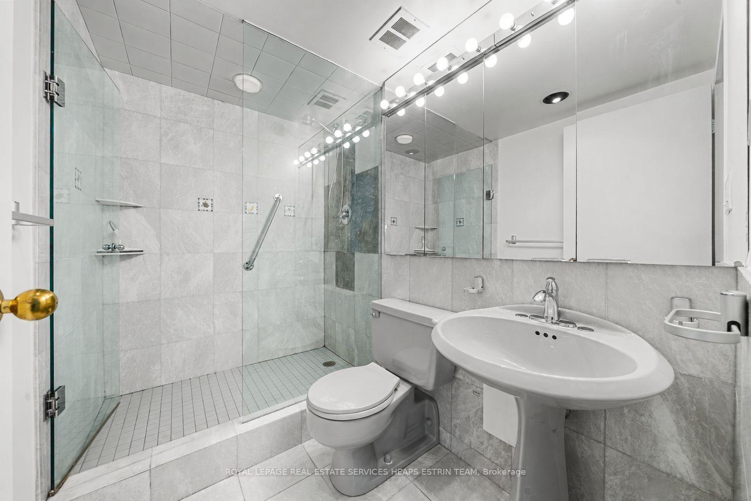Photo 21 of Unit #411, 33 Harbour Square, Toronto, Waterfront Communities — HOMEH
