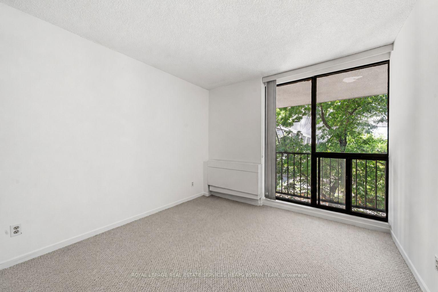 Photo 31 of Unit #411, 33 Harbour Square, Toronto, Waterfront Communities — HOMEH