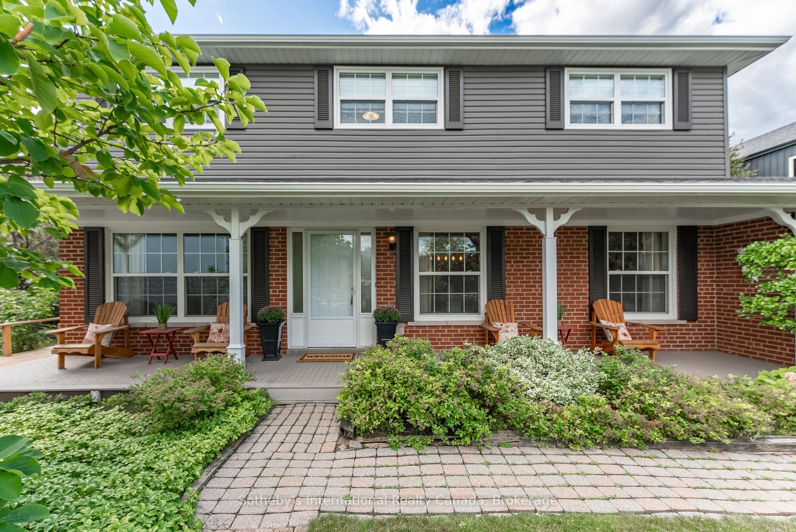 Photo 4 of 1252 Wood Place, Oakville, West — HOMEH