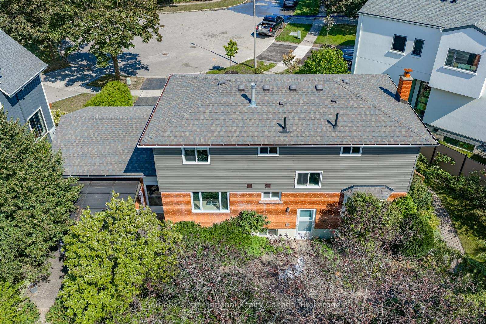 Photo 6 of 1252 Wood Place, Oakville, West — HOMEH