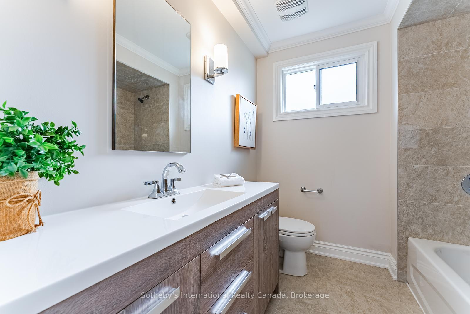 Photo 35 of 1252 Wood Place, Oakville, West — HOMEH