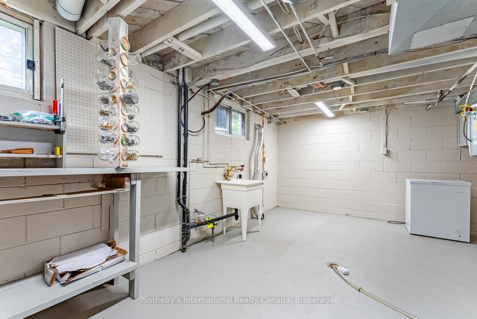 Photo 36 of 1252 Wood Place, Oakville, West — HOMEH