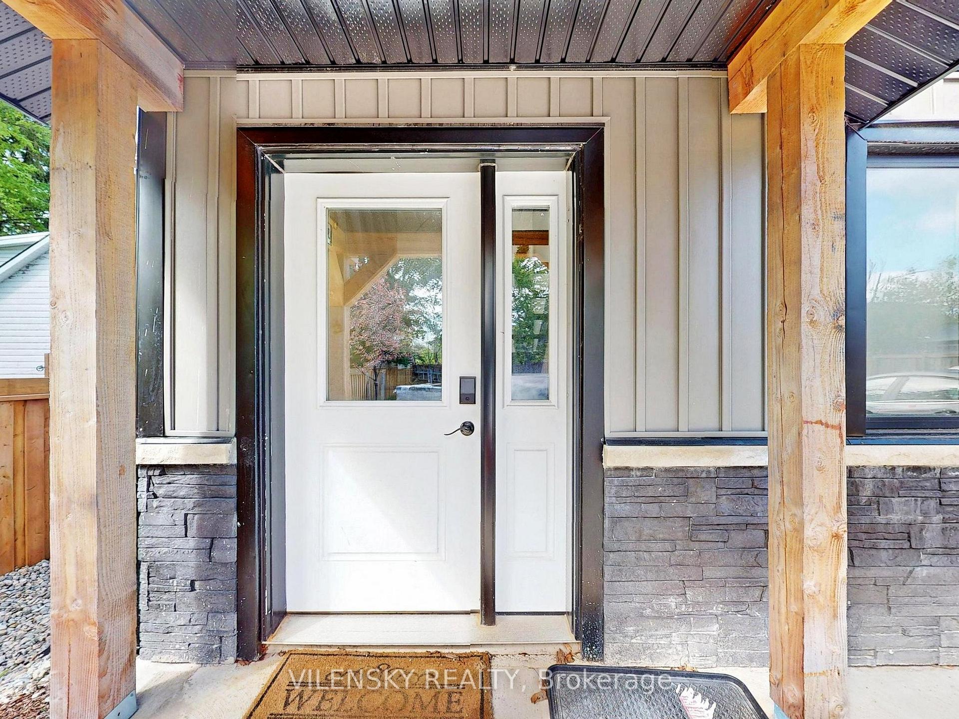 Photo 2 of Unit F, 195 Owen Street, Barrie, Wellington — HOMEH