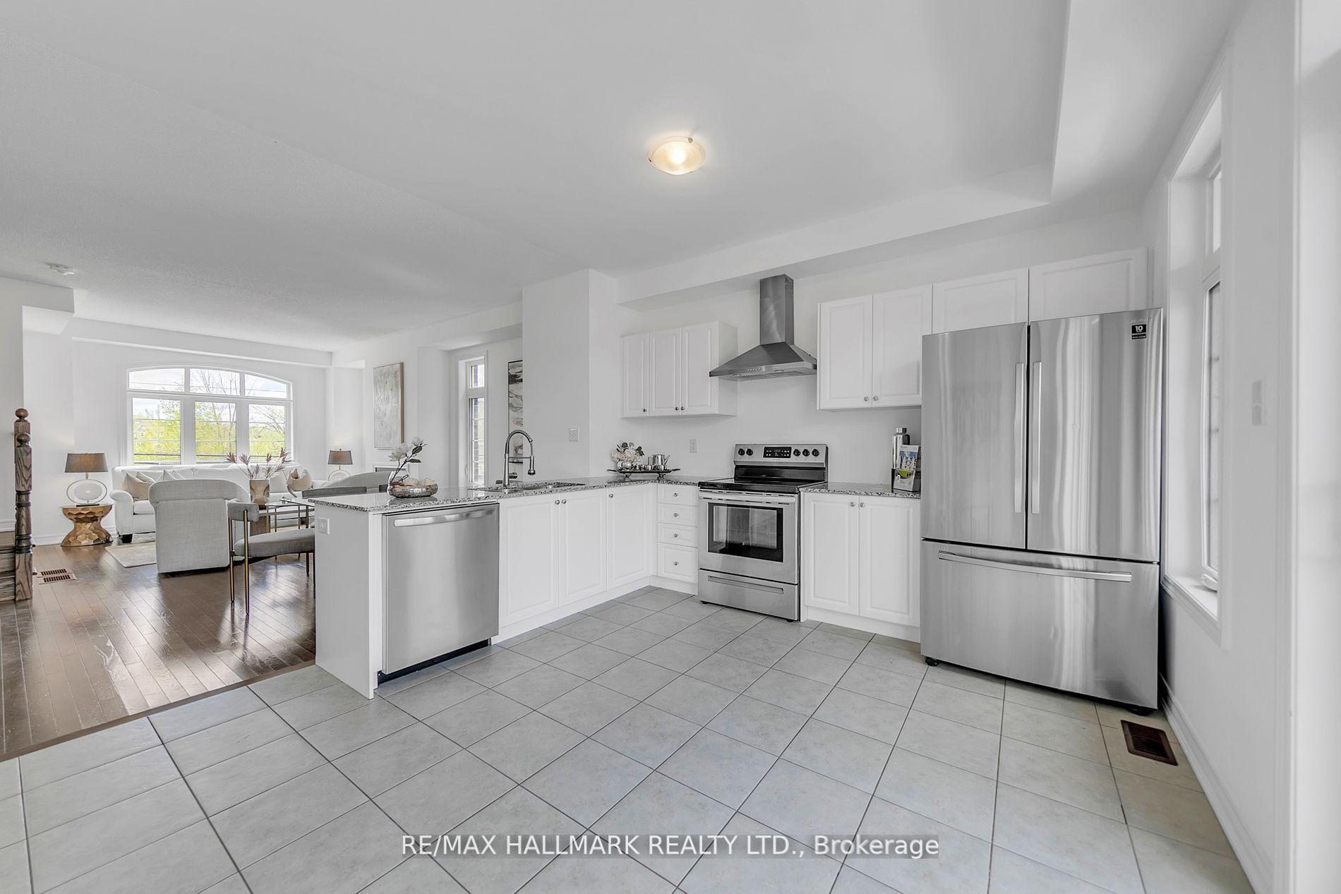 Photo 10 of 284 King Road, Richmond Hill, Oak Ridges — HOMEH