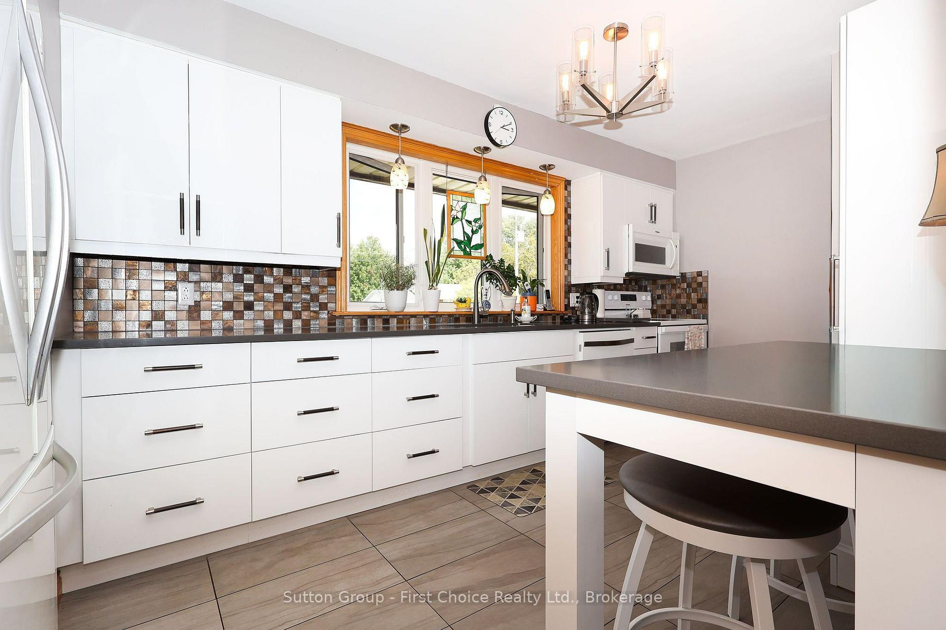 Photo 10 of 59 Easson Street, Stratford — HOMEH