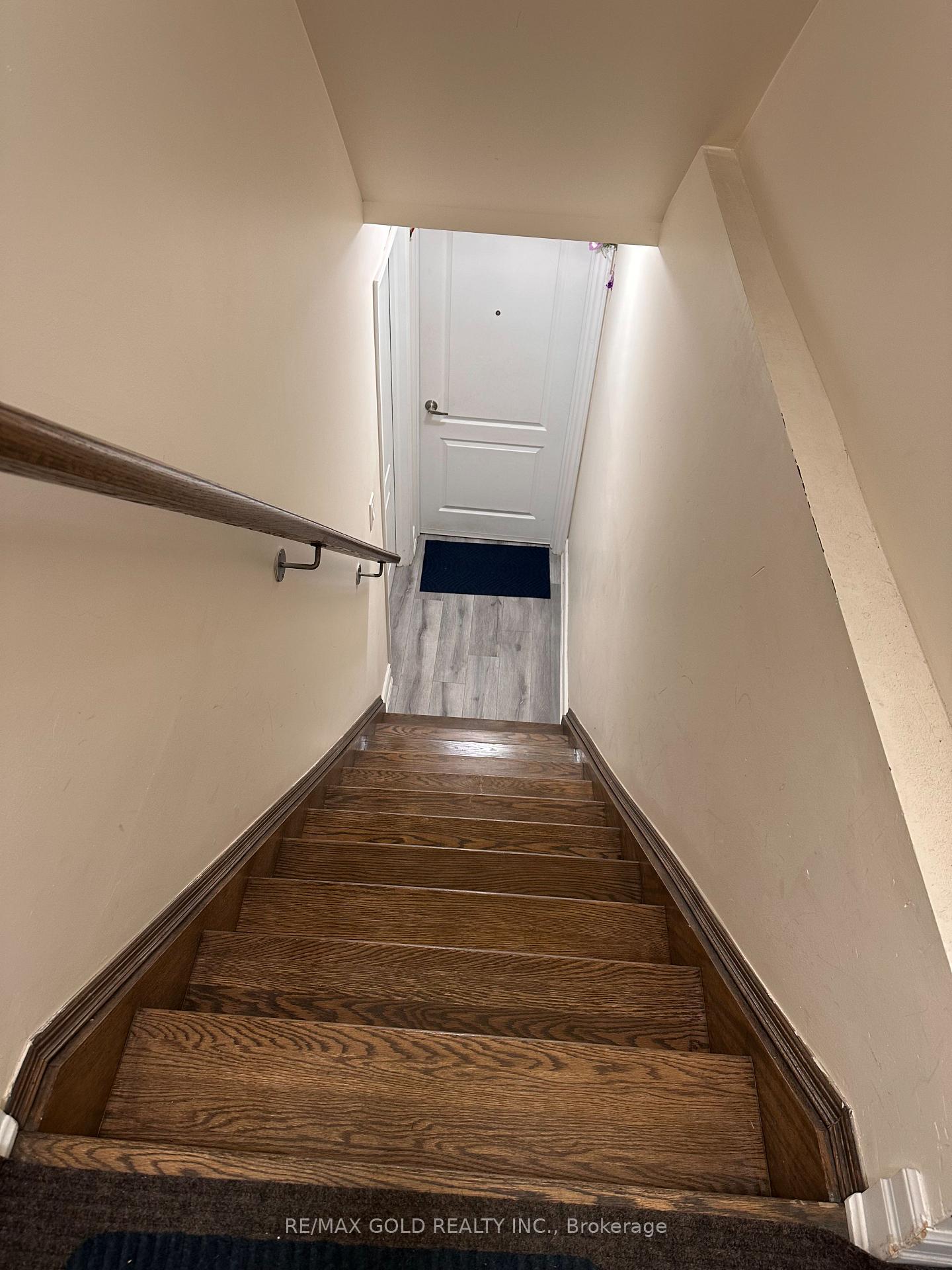 Photo 3 of 41 Callandar Road, Brampton, Northwest Brampton — HOMEH