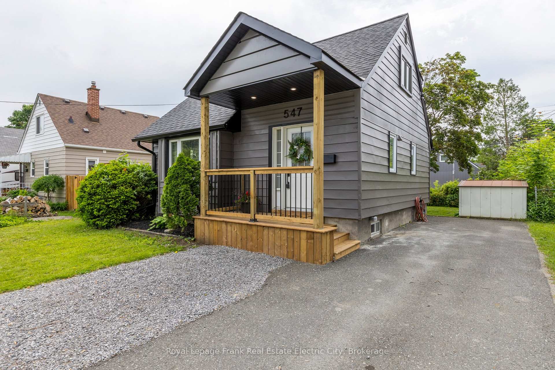 Photo 2 of 547 Rose Avenue, Peterborough, Otonabee Ward 1 — HOMEH
