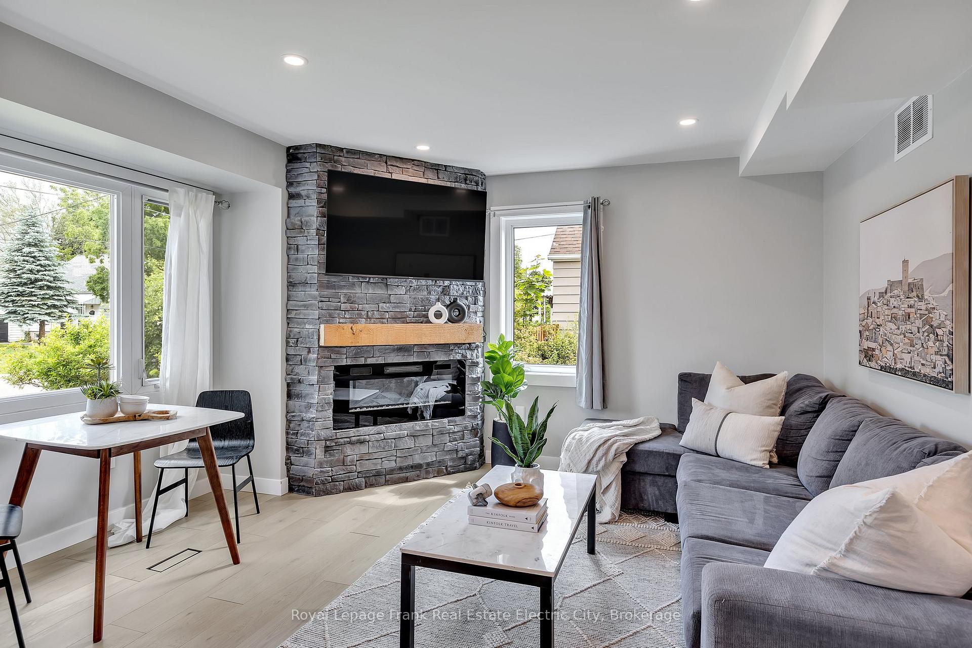 Photo 7 of 547 Rose Avenue, Peterborough, Otonabee Ward 1 — HOMEH