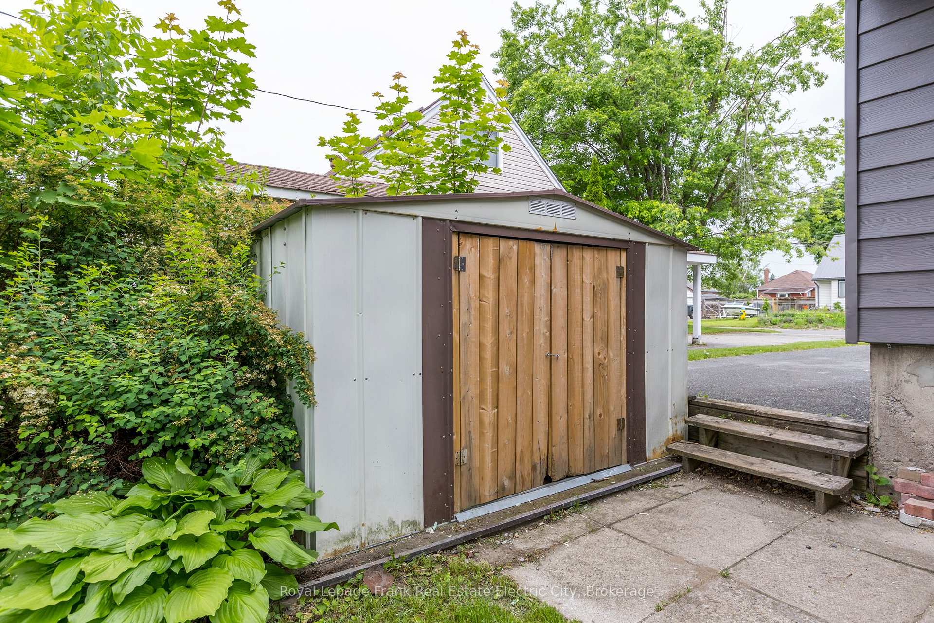 Photo 45 of 547 Rose Avenue, Peterborough, Otonabee Ward 1 — HOMEH
