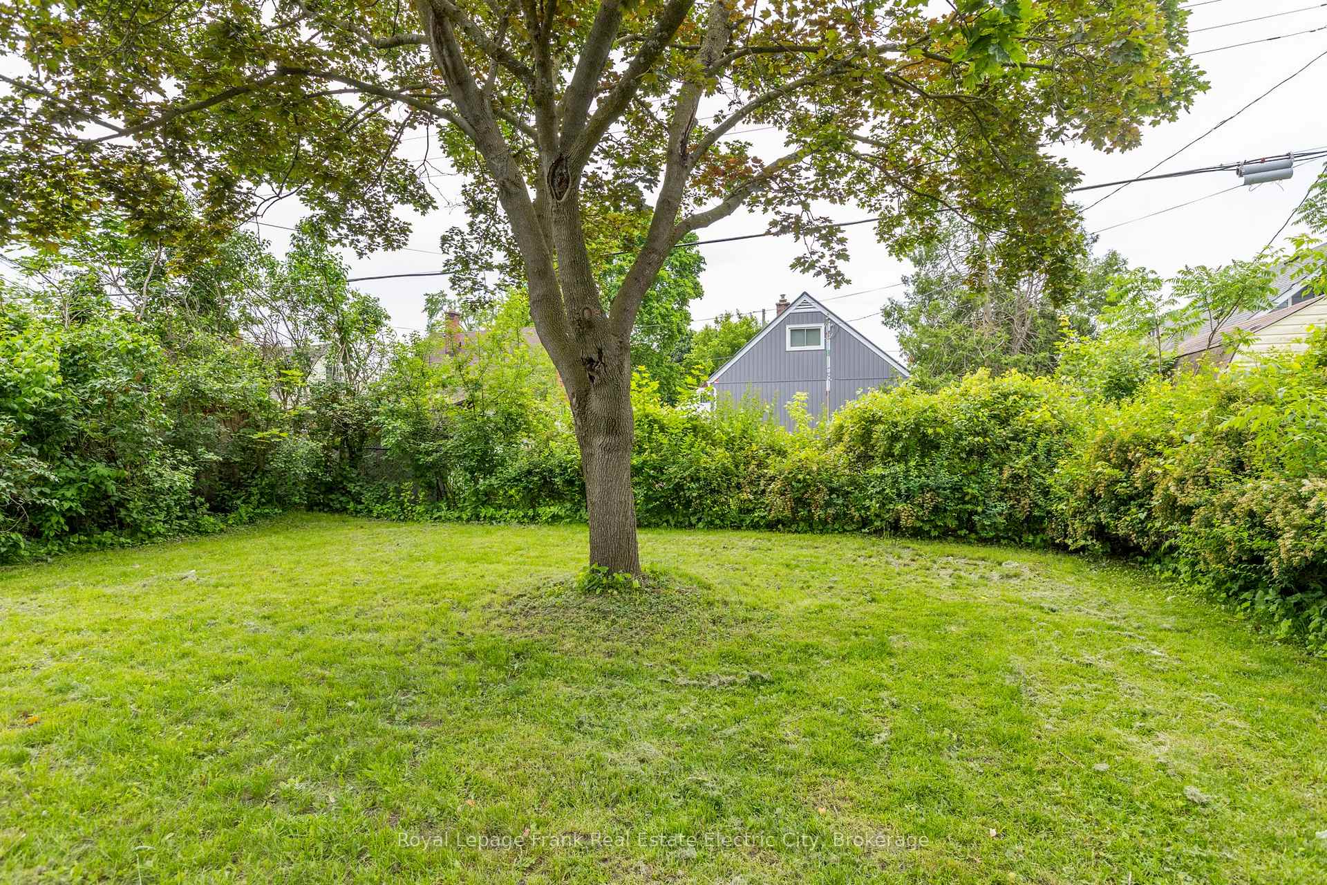 Photo 46 of 547 Rose Avenue, Peterborough, Otonabee Ward 1 — HOMEH