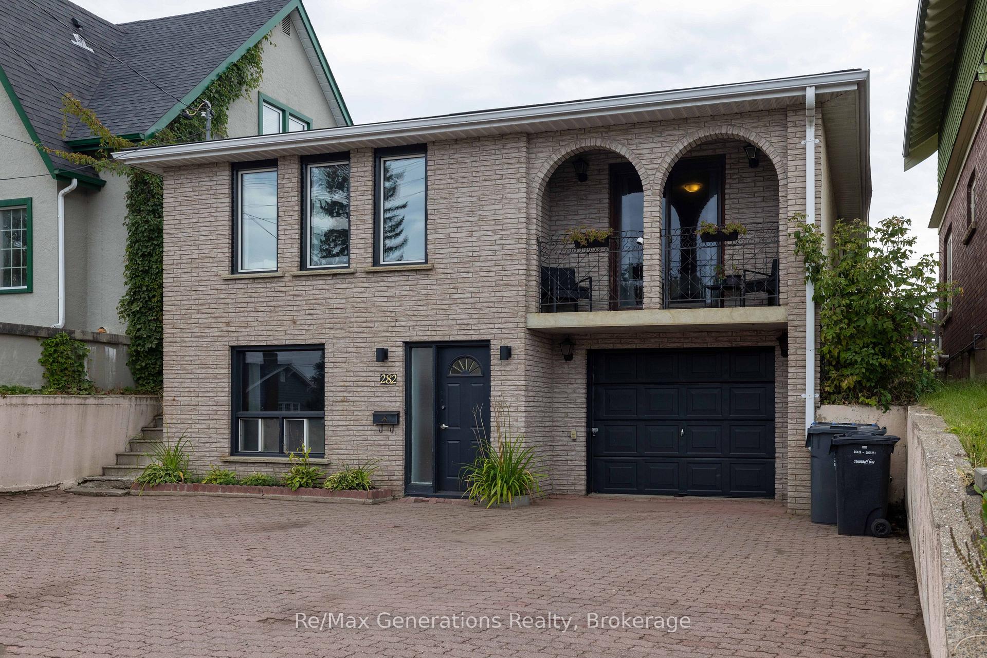 Front of 282 Algoma Street N