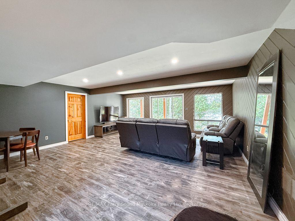 Photo 43 of 77 Quinn Road, Whitestone, Dunchurch — HOMEH