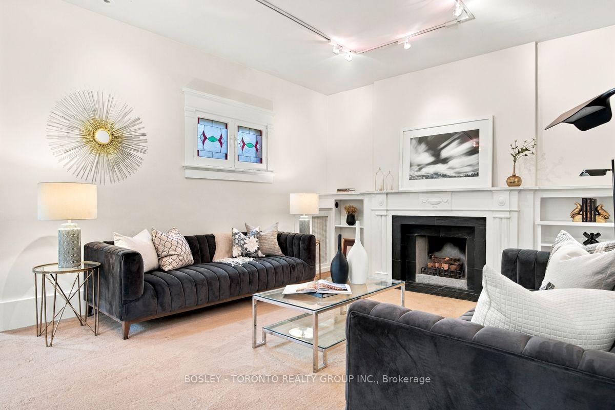 Photo 4 of 111 Welland Avenue, Toronto, Rosedale-Moore Park — HOMEH