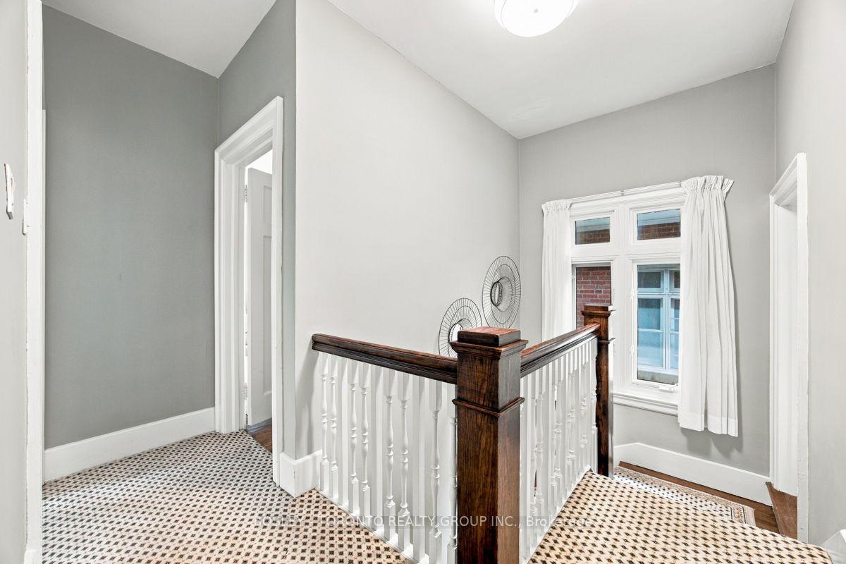 Photo 15 of 111 Welland Avenue, Toronto, Rosedale-Moore Park — HOMEH