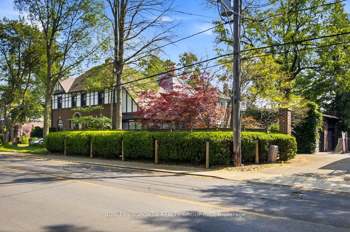 Photo 42 of 111 Welland Avenue, Toronto, Rosedale-Moore Park — HOMEH
