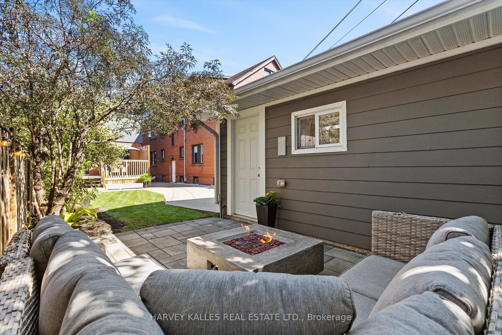 Photo 41 of 80 Fifth Street, Etobicoke, New Toronto — HOMEH