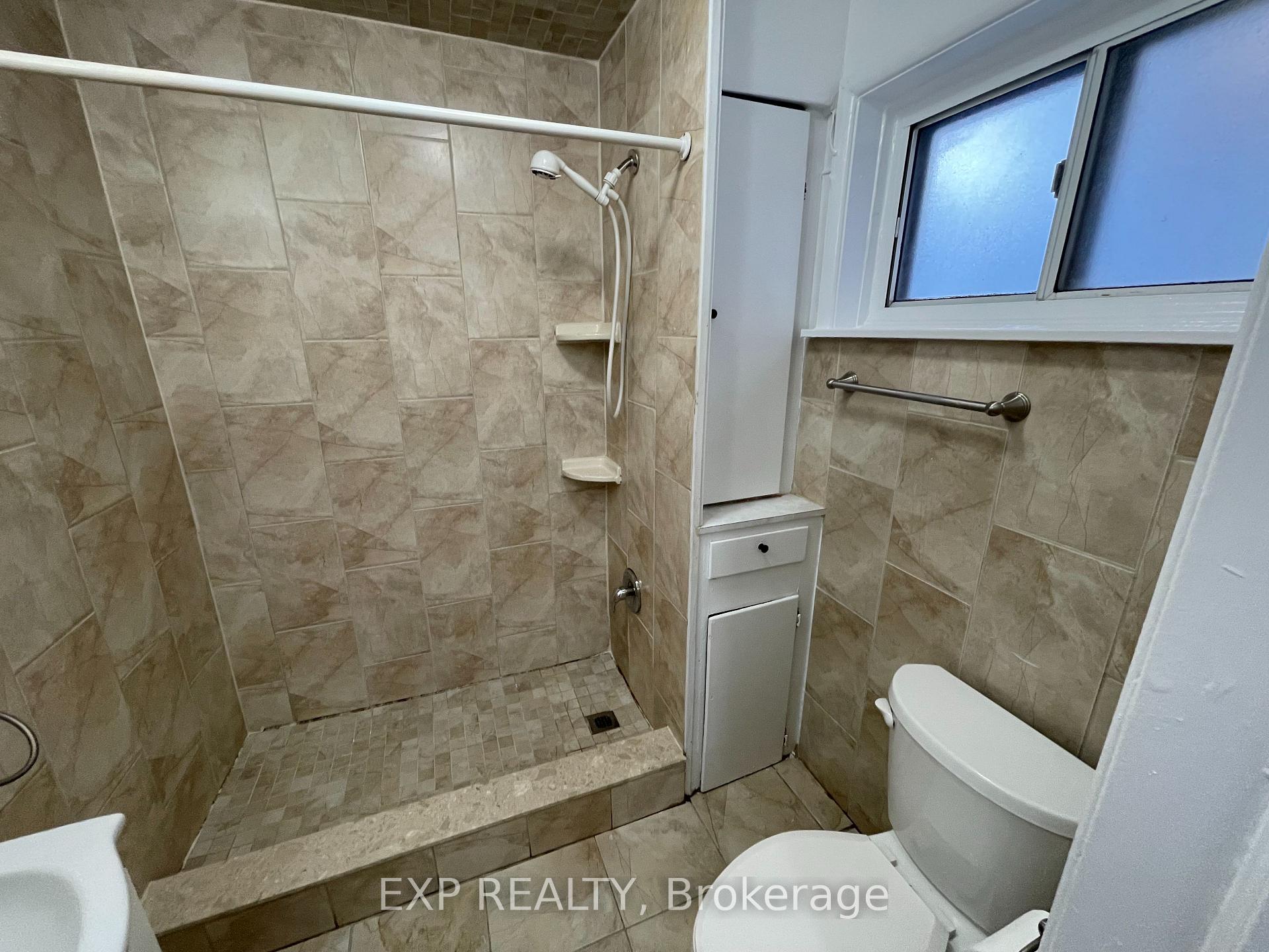 Photo 10 of 41 Bloem Avenue, Toronto, Caledonia-Fairbank — HOMEH