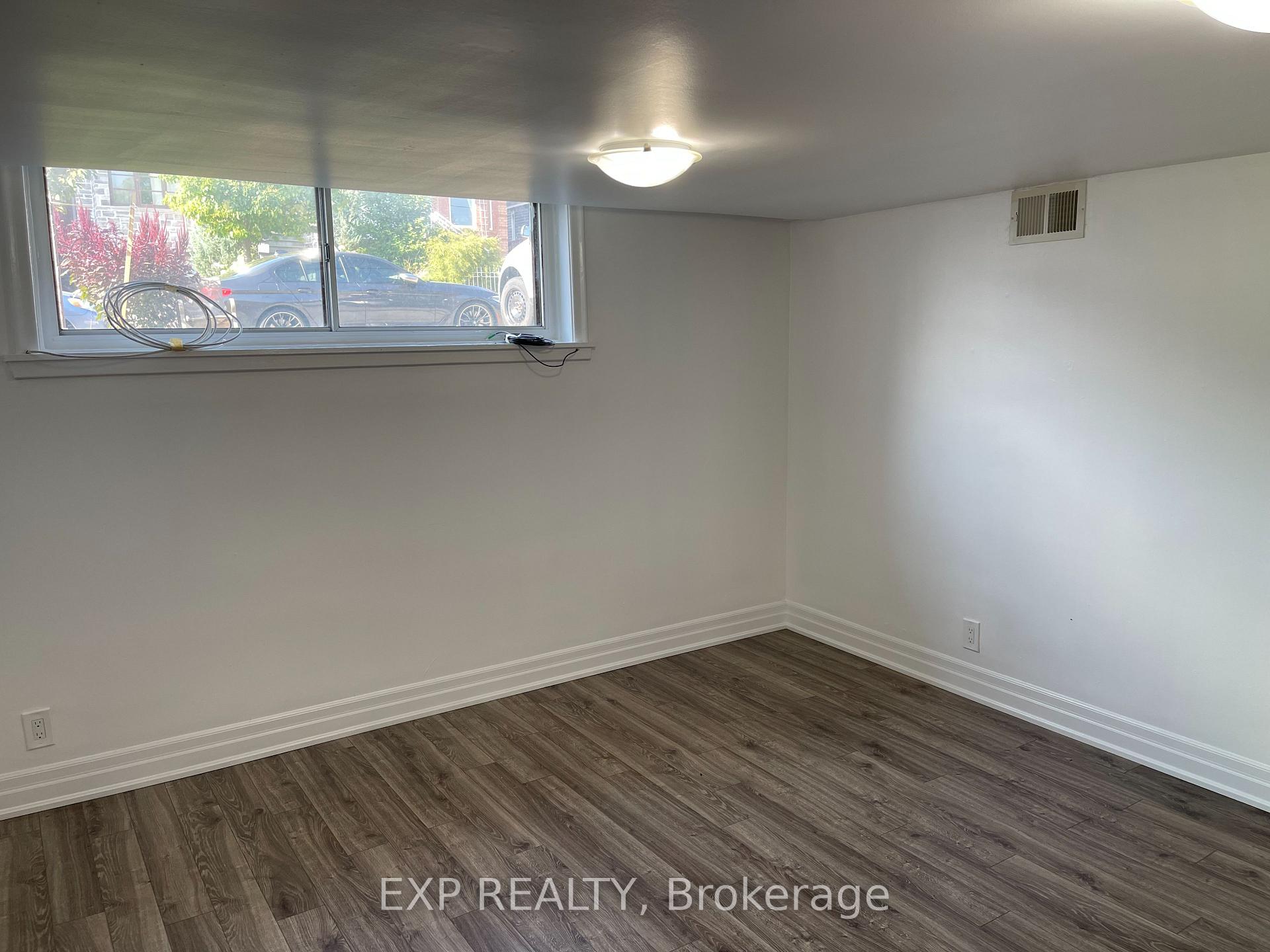 Photo 11 of 41 Bloem Avenue, Toronto, Caledonia-Fairbank — HOMEH