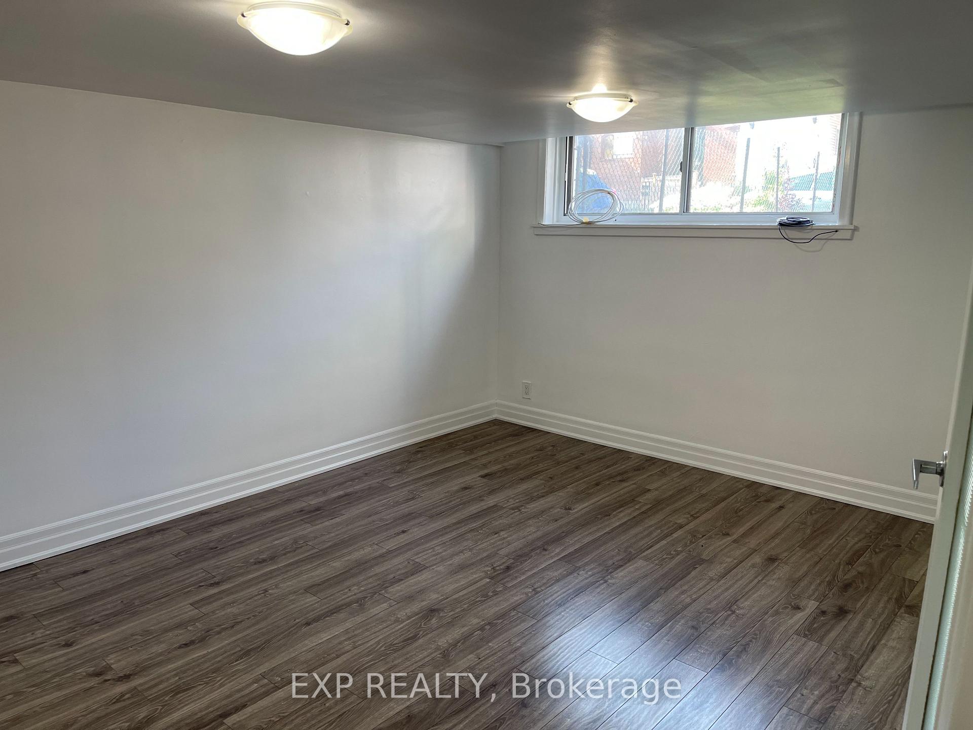 Photo 12 of 41 Bloem Avenue, Toronto, Caledonia-Fairbank — HOMEH
