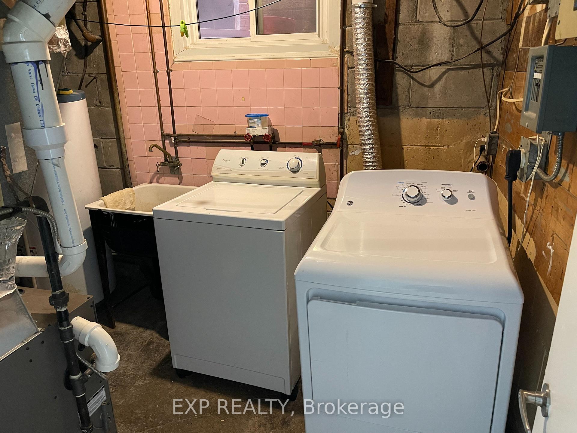 Photo 17 of 41 Bloem Avenue, Toronto, Caledonia-Fairbank — HOMEH